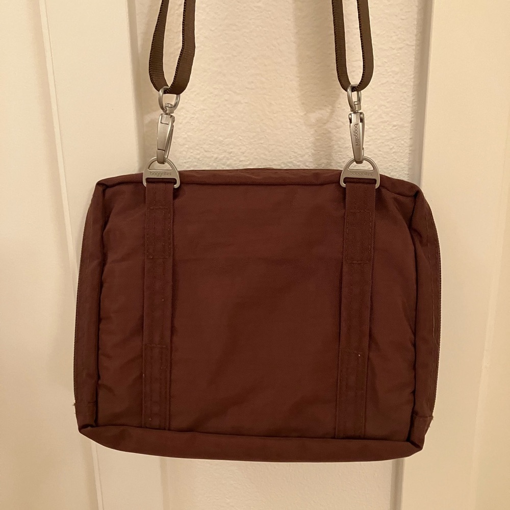 Dark brown Baggallini travel purse - Picture 2 of 6
